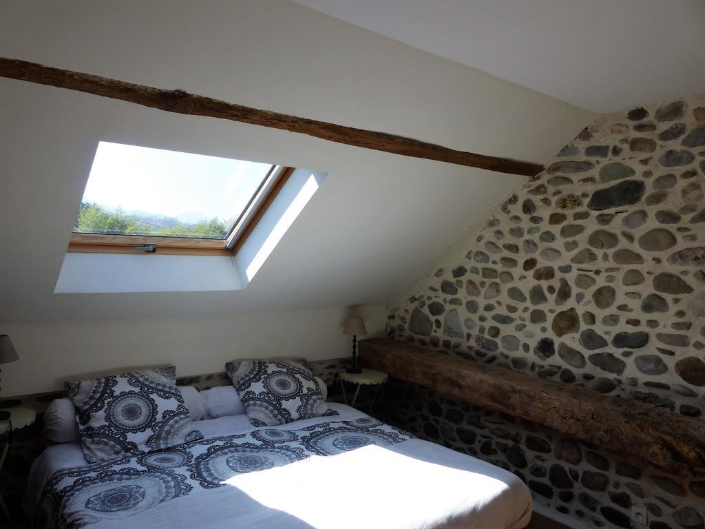 Maison D'Hotes Les 3 Baudets Issor Экстерьер фото
