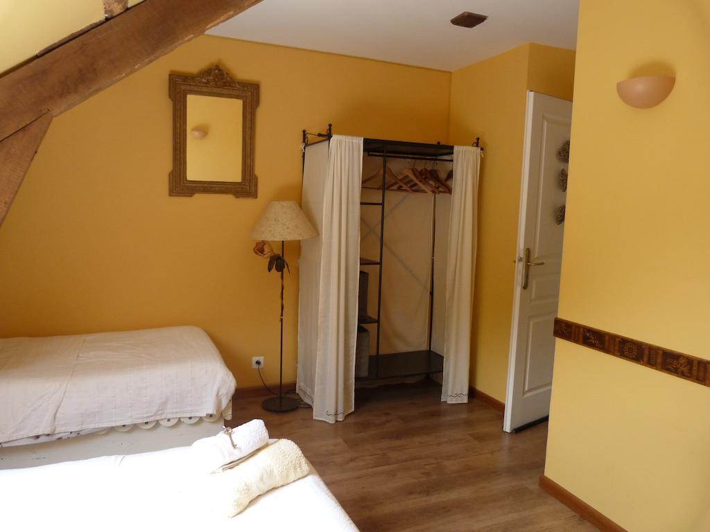 Maison D'Hotes Les 3 Baudets Issor Номер фото